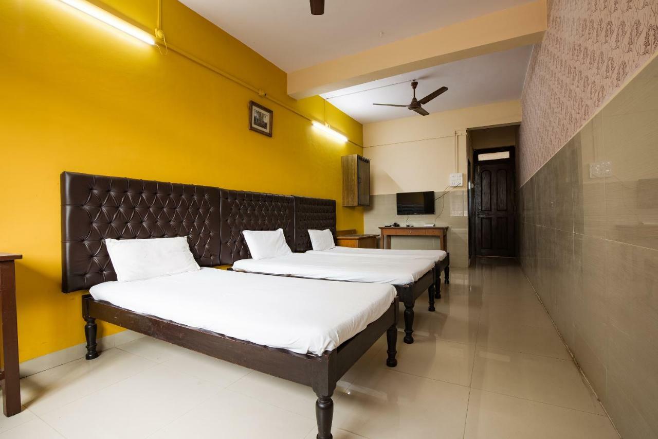 Spot On 6991 Hotel Poonam Madgaon Rum bild